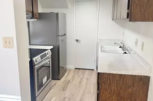8029 N 32nd Ln, Phoenix, AZ 85051 - Photo 13