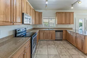 17856 W Watson Ln, Surprise, AZ 85388 - Photo 5
