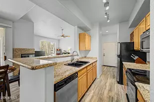 2929 W Yorkshire Dr, Phoenix, AZ 85027 - Photo 11