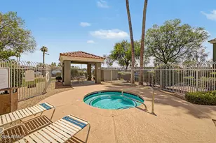 2929 W Yorkshire Dr, Phoenix, AZ 85027 - Photo 33
