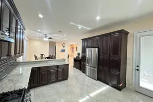 6830 N 14th St, Phoenix, AZ 85014 - Photo 13
