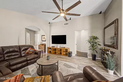19401 N 6th Place, Phoenix, AZ 85024 - Photo 9