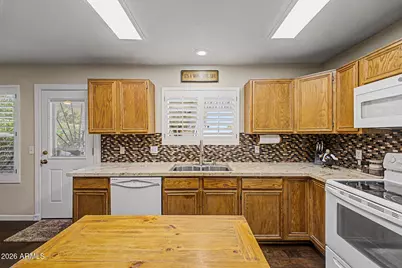 19401 N 6th Place, Phoenix, AZ 85024 - Photo 15