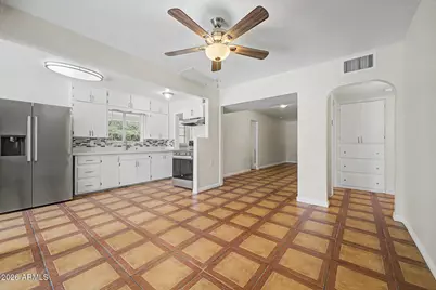 6620 N 60th Avenue, Glendale, AZ 85301 - Photo 11