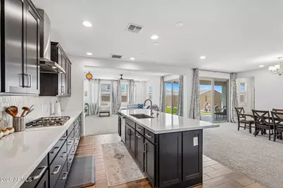 9019 W Denton Lane, Glendale, AZ 85305 - Photo 19