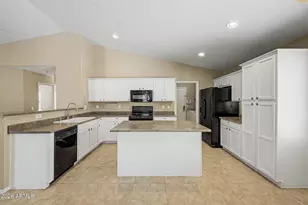 12502 W Grant St, Avondale, AZ 85323 - Photo 9