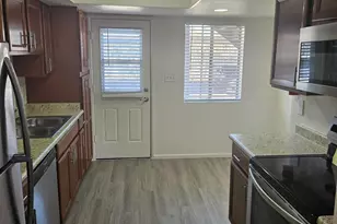 3810 E Earll Dr, Phoenix, AZ 85018 - Photo 3