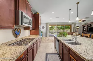 13778 W Tyler Trail, Peoria, AZ 85383 - Photo 7