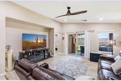 2215 E Hazeltine Way, Gilbert, AZ 85298 - Photo 9
