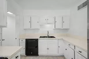 2827 W Cavalier Dr, Phoenix, AZ 85017 - Photo 13
