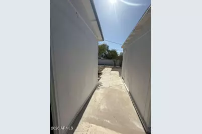 2827 W Cavalier Drive, Phoenix, AZ 85017 - Photo 29