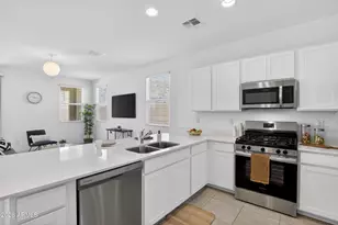 3253 W Juniper Canyon Dr, Phoenix, AZ 85083 - Photo 9