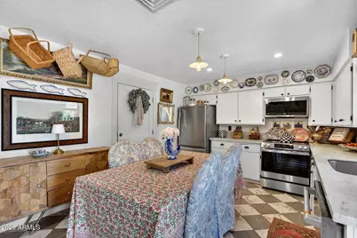 422 W Horseshoe Avenue, Gilbert, AZ 85233 - Photo 9