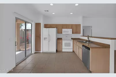 5820 S 26th Place, Phoenix, AZ 85040 - Photo 9