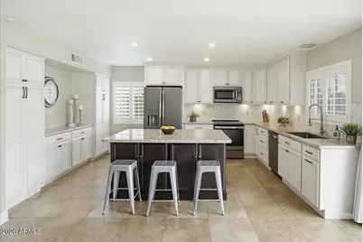4611 W Echo Lane, Glendale, AZ 85302 - Photo 11