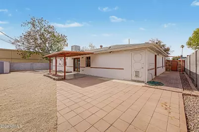 1739 E Luke Avenue, Phoenix, AZ 85016 - Photo 27