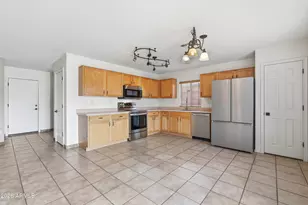 11319 W Madisen Ellise Dr, Surprise, AZ 85378 - Photo 7