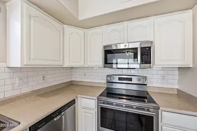 4512 E Mossman Road, Phoenix, AZ 85050 - Photo 11