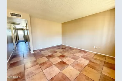 2804 N 43rd Avenue #Apt D, Phoenix, AZ 85009 - Photo 3