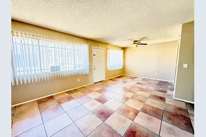 2804 N 43rd Avenue #Apt D, Phoenix, AZ 85009 - Photo 5