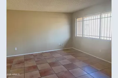2804 N 43rd Avenue #Apt D, Phoenix, AZ 85009 - Photo 5