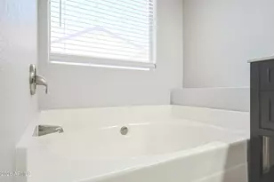6675 N 84th Dr, Glendale, AZ 85305 - Photo 25