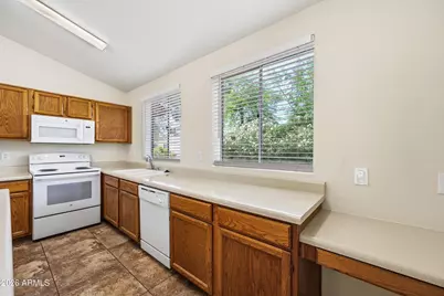 5190 W Saragosa Street, Chandler, AZ 85226 - Photo 9