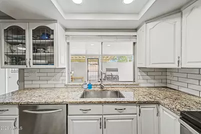 557 N Hobson Plaza, Mesa, AZ 85203 - Photo 3