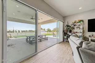 744 E Desert Ln, Phoenix, AZ 85042 - Photo 11