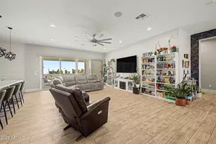 744 E Desert Ln, Phoenix, AZ 85042 - Photo 9