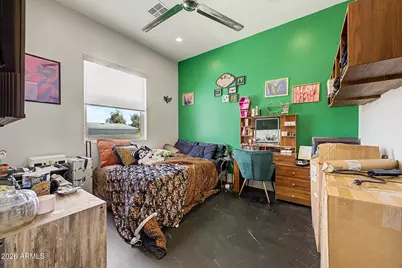 744 E Desert Lane, Phoenix, AZ 85042 - Photo 31