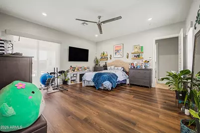 744 E Desert Lane, Phoenix, AZ 85042 - Photo 19