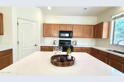9035 W Bluefield Avenue, Peoria, AZ 85382 - Photo 3