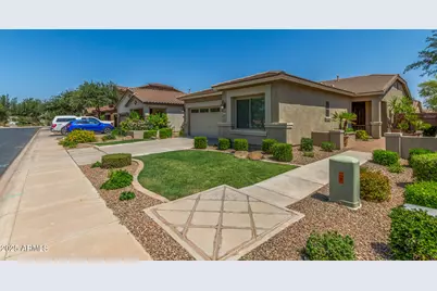 374 W Lyle Avenue, San Tan Valley, AZ 85140 - Photo 5
