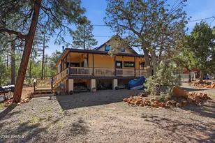2060 Gilbert Ln, Overgaard, AZ 85933 - Photo 11