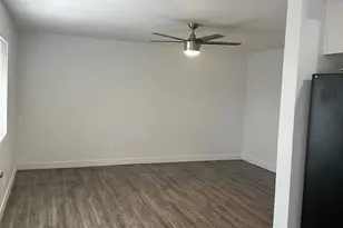 3219 E Earll Dr, Phoenix, AZ 85018 - Photo 9