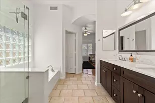 4211 E Kirkland Rd, Phoenix, AZ 85050 - Photo 9