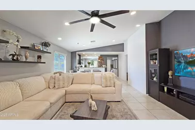 3913 S 185th Lane, Goodyear, AZ 85338 - Photo 17