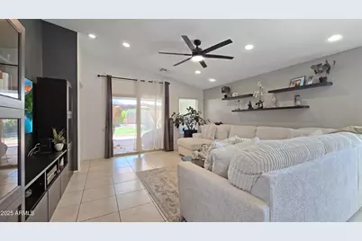 3913 S 185th Lane, Goodyear, AZ 85338 - Photo 15