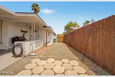 11620 N Hagen Drive, Sun City, AZ 85351 - Photo 23