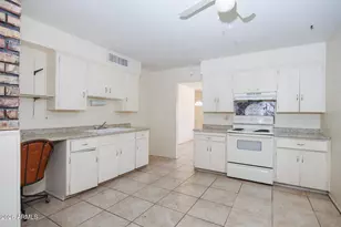725 E Manor Dr, Casa Grande, AZ 85122 - Photo 9