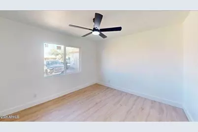 2739 E Tamarisk Avenue #Apt 2, Phoenix, AZ 85040 - Photo 7