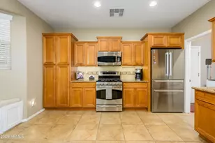 13040 W Hummingbird Terrace, Peoria, AZ 85383 - Photo 5