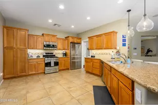 13040 W Hummingbird Terrace, Peoria, AZ 85383 - Photo 3