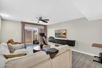2233 E Highland Avenue #134, Phoenix, AZ 85016 - Photo 1