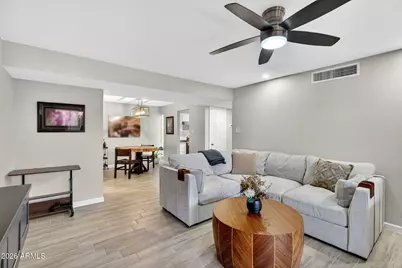 2233 E Highland Avenue #134, Phoenix, AZ 85016 - Photo 7