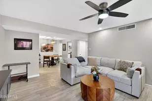 2233 E Highland Ave, Phoenix, AZ 85016 - Photo 7