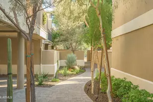 2233 E Highland Ave, Phoenix, AZ 85016 - Photo 29