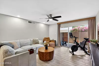2233 E Highland Avenue #134, Phoenix, AZ 85016 - Photo 1