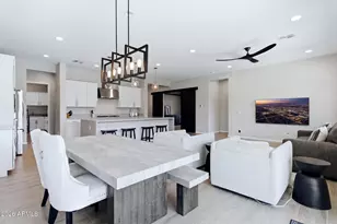 22036 N 59th Wy, Phoenix, AZ 85054 - Photo 9